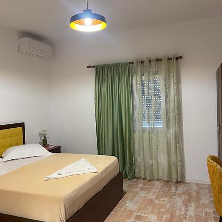 Hotel Vila C Plus Plus Berat Exterior foto