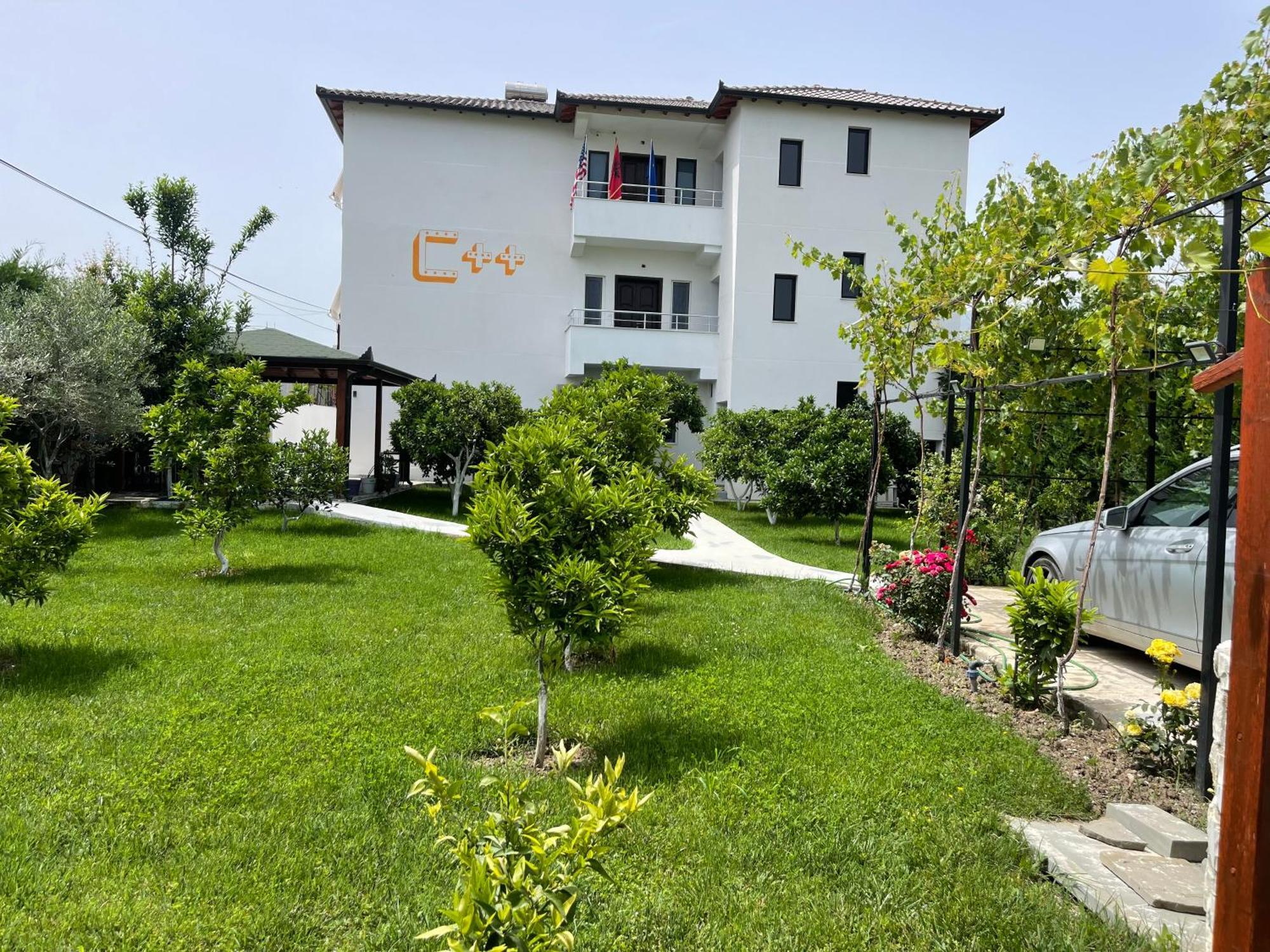 Hotel Vila C Plus Plus Berat Exterior foto