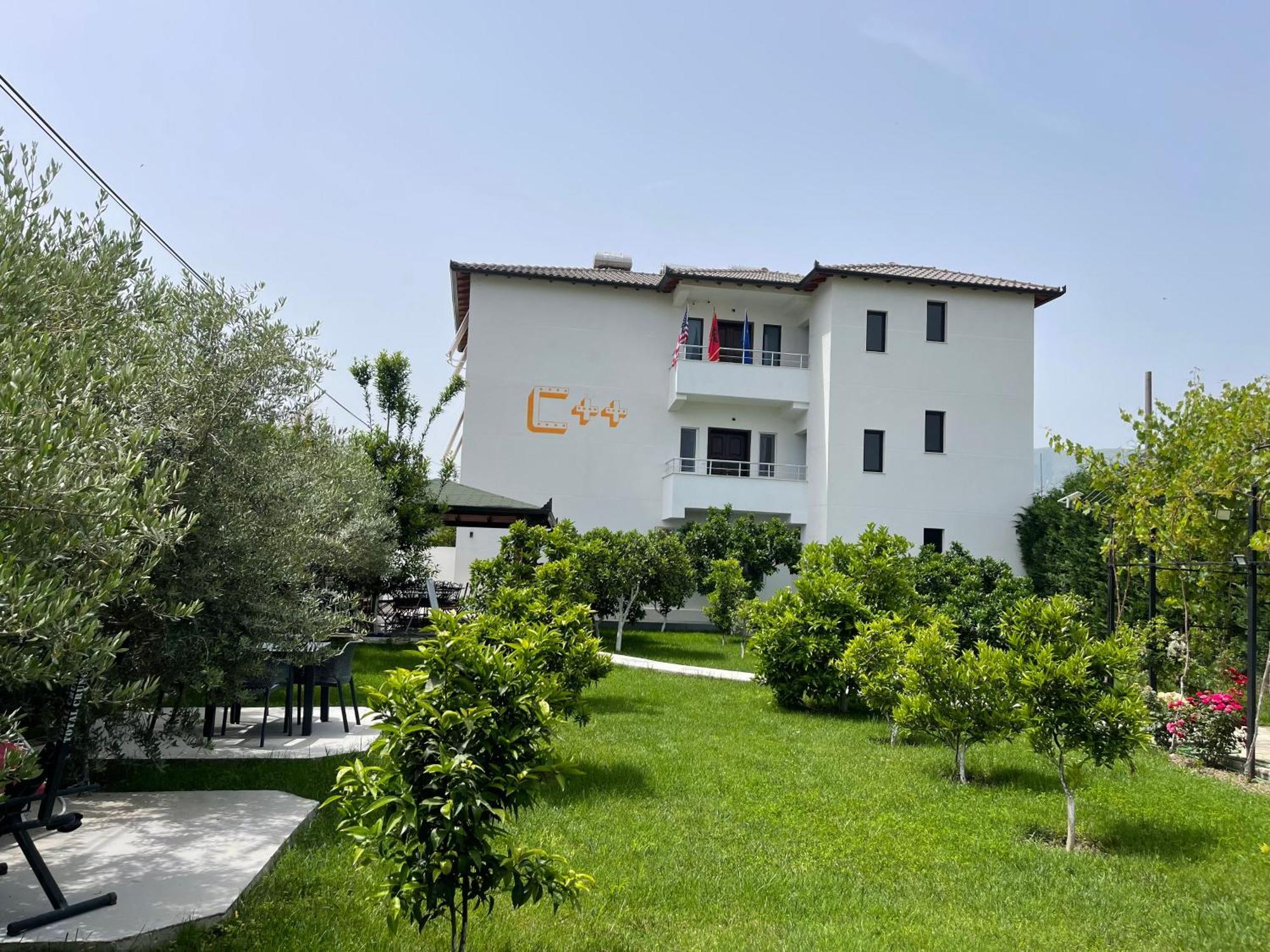 Hotel Vila C Plus Plus Berat Exterior foto