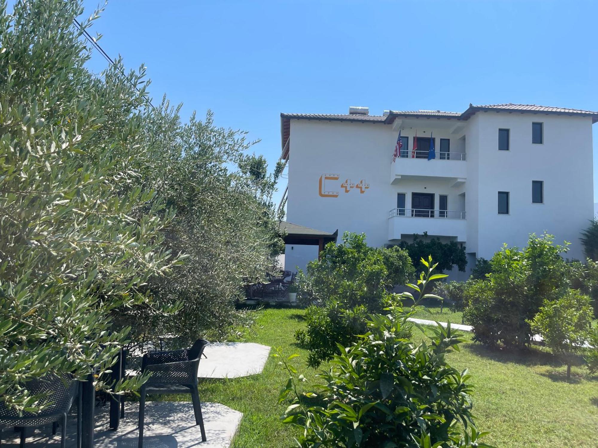 Hotel Vila C Plus Plus Berat Exterior foto